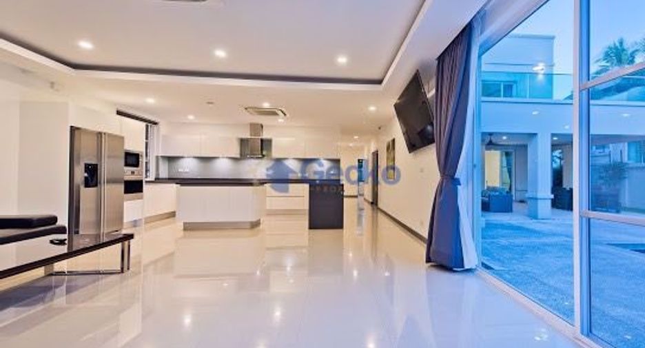 Haus zur Miete mit 5 Zimmer in East Pattaya, Pattaya