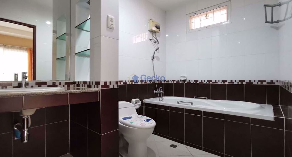 À vendre 3 chambres maison à Bang Lamung, Chonburi