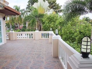 À louer 4 chambres maison à Bang Lamung, Chonburi