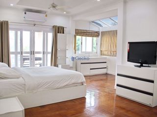 À louer 4 chambres maison à Bang Lamung, Chonburi