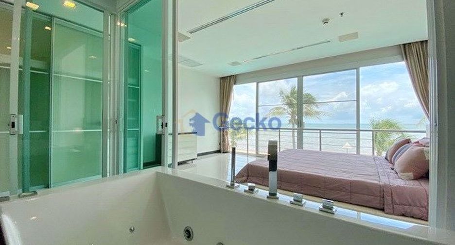 For rent 2 bedrooms condo in North Pattaya, Pattaya