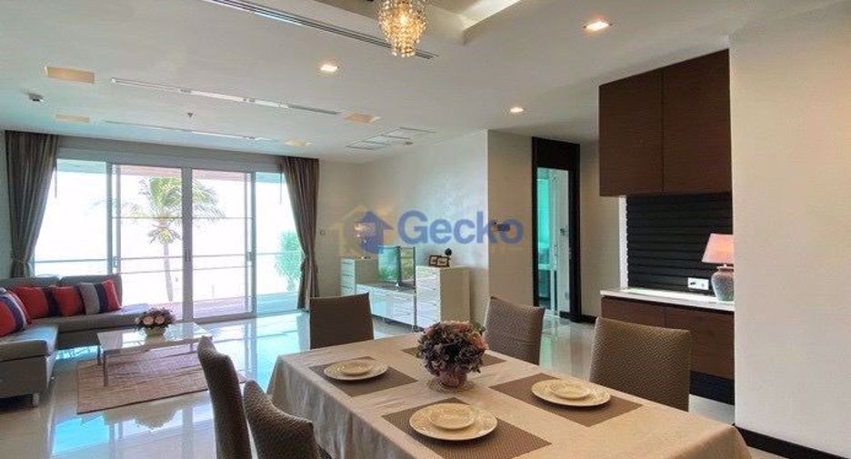 For rent 2 bedrooms condo in North Pattaya, Pattaya