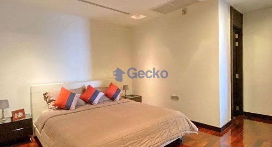 For rent 2 bedrooms condo in North Pattaya, Pattaya