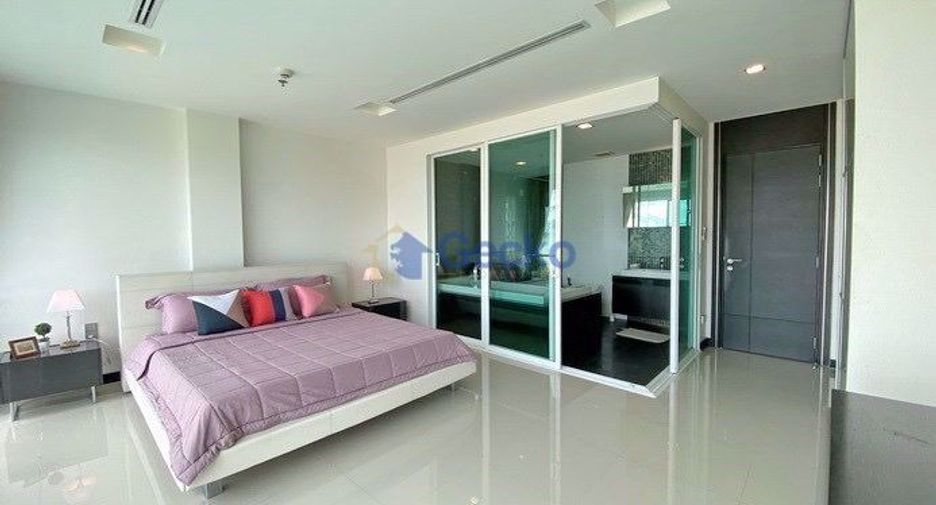 For rent 2 bedrooms condo in North Pattaya, Pattaya