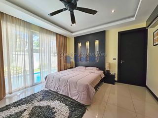 À louer et à vendre 4 chambres maison à Bang Lamung, Chonburi