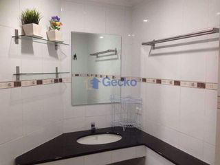 For rent 2 bedrooms condo in Bang Lamung, Chonburi
