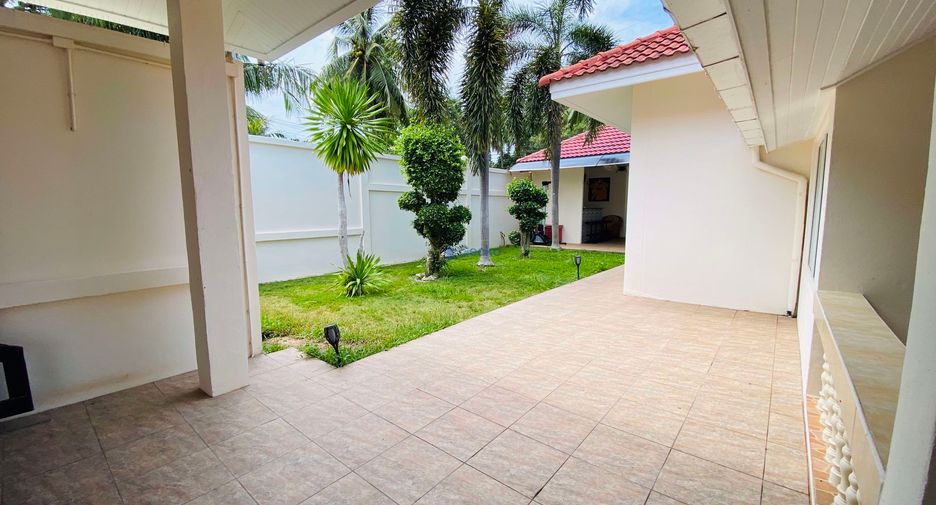For sale 3 bedrooms house in East Pattaya, Pattaya