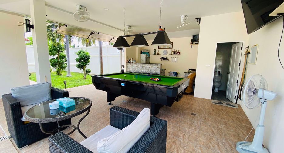 For sale 3 bedrooms house in East Pattaya, Pattaya