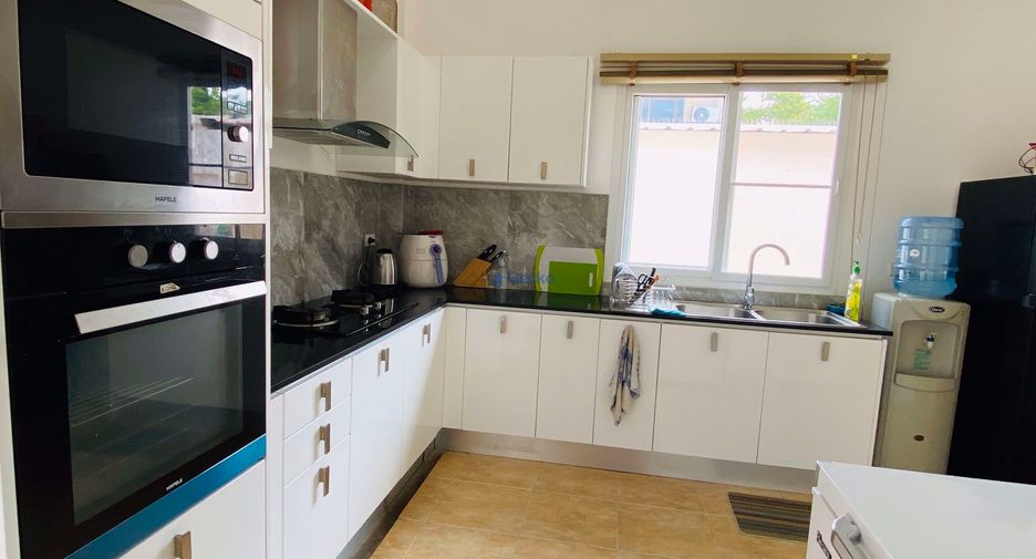 For sale 3 bedrooms house in East Pattaya, Pattaya
