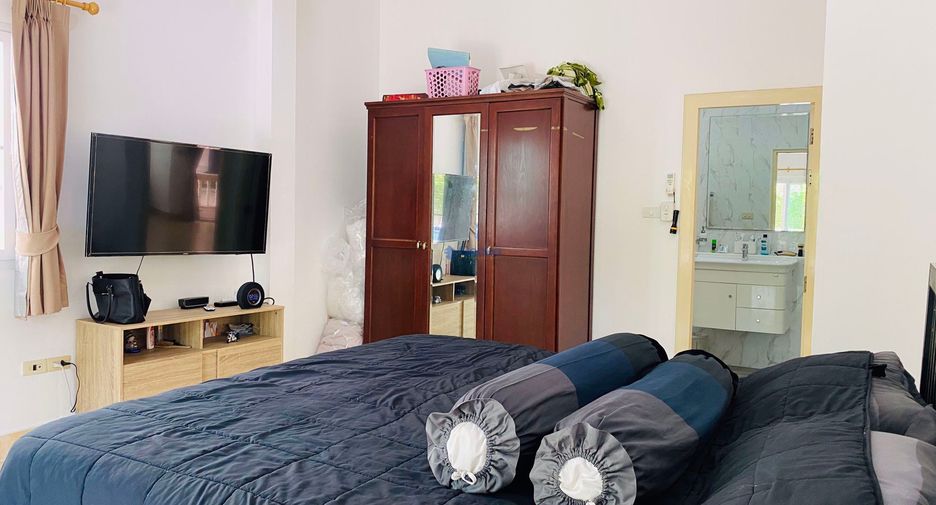 For sale 3 bedrooms house in East Pattaya, Pattaya