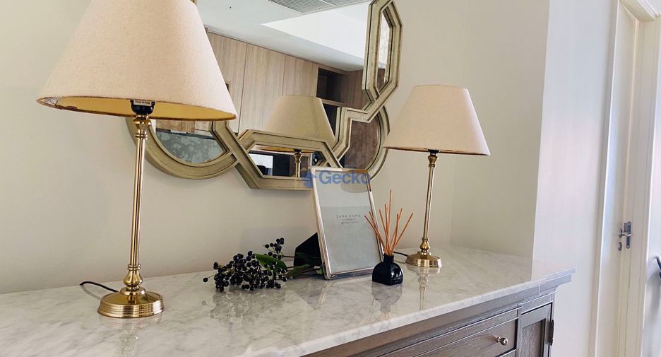 For rent 2 bedrooms condo in North Pattaya, Pattaya