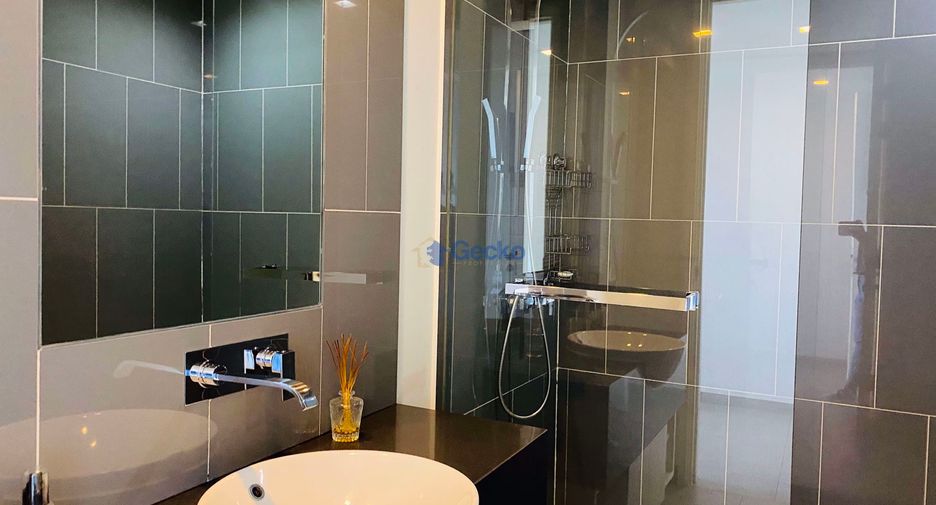 For rent 2 bedrooms condo in North Pattaya, Pattaya