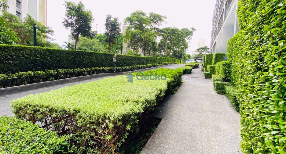 For rent 2 bedrooms condo in North Pattaya, Pattaya