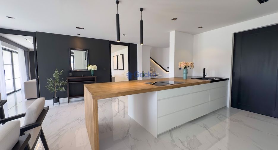 Haus zur Miete und zum Kauf mit 5 Zimmer in East Pattaya, Pattaya