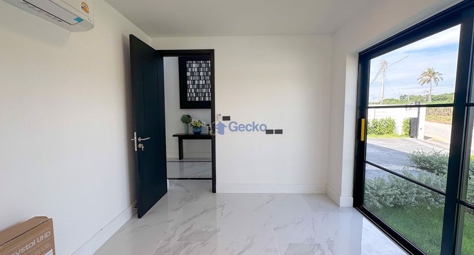 Haus zur Miete und zum Kauf mit 5 Zimmer in East Pattaya, Pattaya