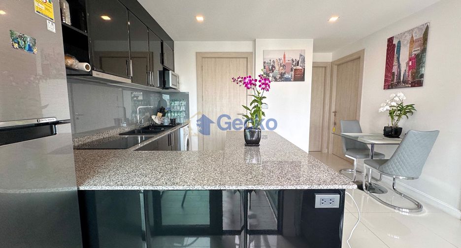 For sale 2 bedrooms condo in Pratumnak, Pattaya