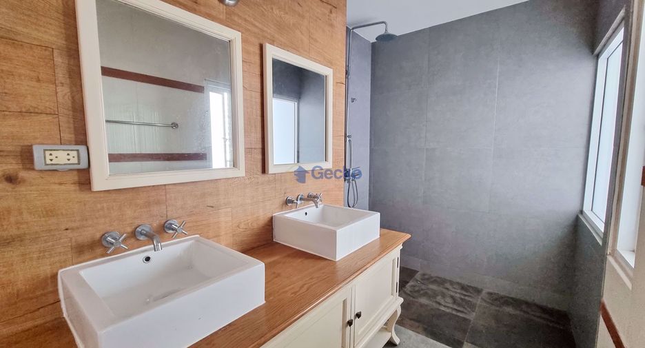 Condo en venta de 4 habitaciones en Bang Lamung, Chonburi