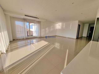 For sale 4 bedrooms condo in Bang Lamung, Chonburi