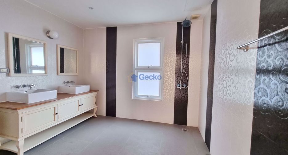 Condo en venta de 4 habitaciones en Bang Lamung, Chonburi