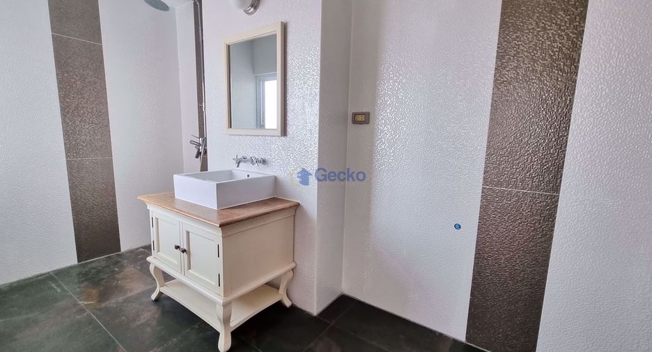 Condo en venta de 4 habitaciones en Bang Lamung, Chonburi