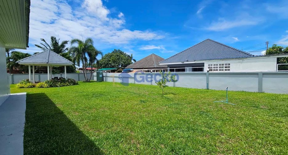 For sale 3 bedrooms house in Sattahip, Chonburi