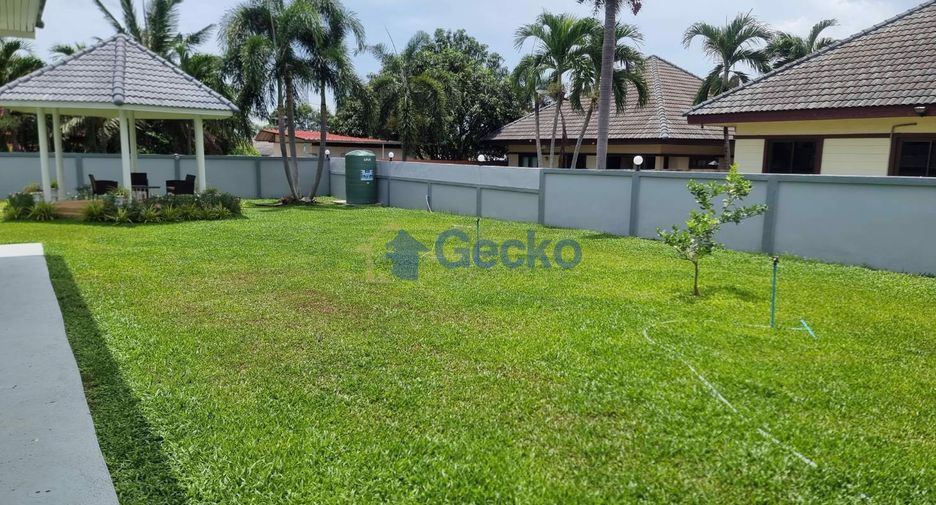 For sale 3 bedrooms house in Sattahip, Chonburi