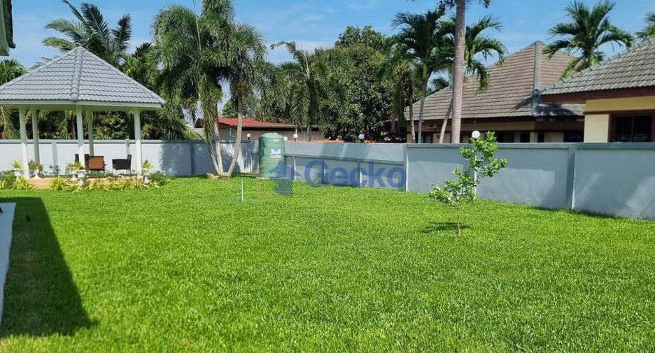 For sale 3 bedrooms house in Sattahip, Chonburi