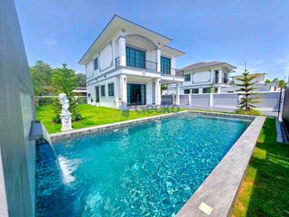 For sale 4 bedrooms house in Bang Lamung, Chonburi