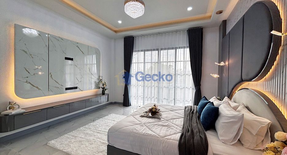 For sale 4 bedrooms house in Bang Lamung, Chonburi