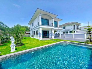 For sale 4 bedrooms house in Bang Lamung, Chonburi