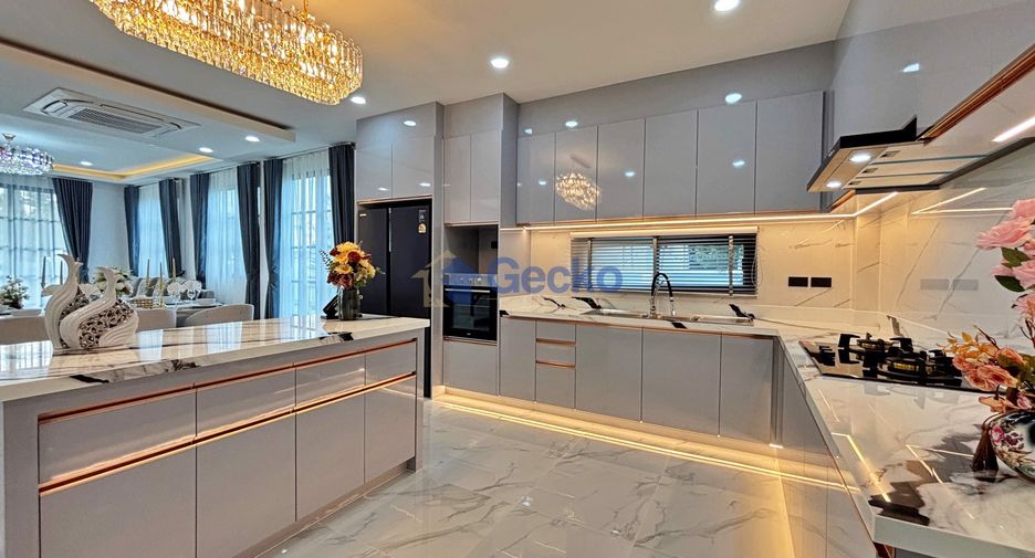 For sale 4 bedrooms house in Bang Lamung, Chonburi