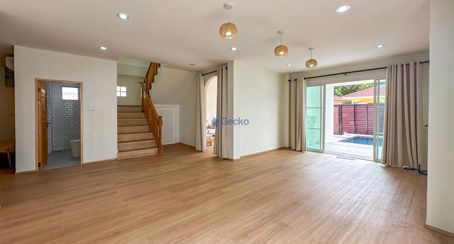 Casa en alquiler y en venta de 6 habitaciones en Jomtien, Pattaya