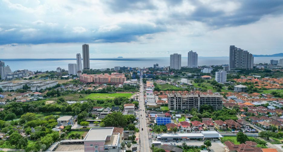 Casa en alquiler y en venta de 6 habitaciones en Jomtien, Pattaya