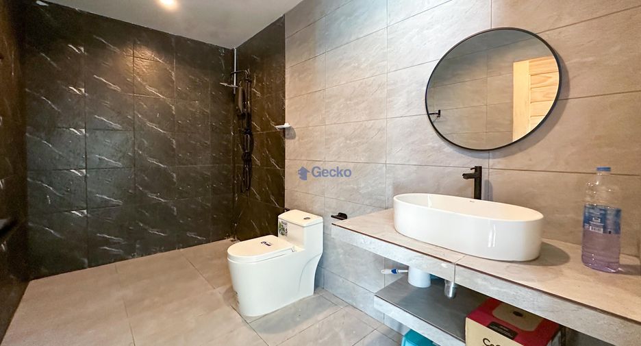 Casa en alquiler y en venta de 6 habitaciones en Jomtien, Pattaya