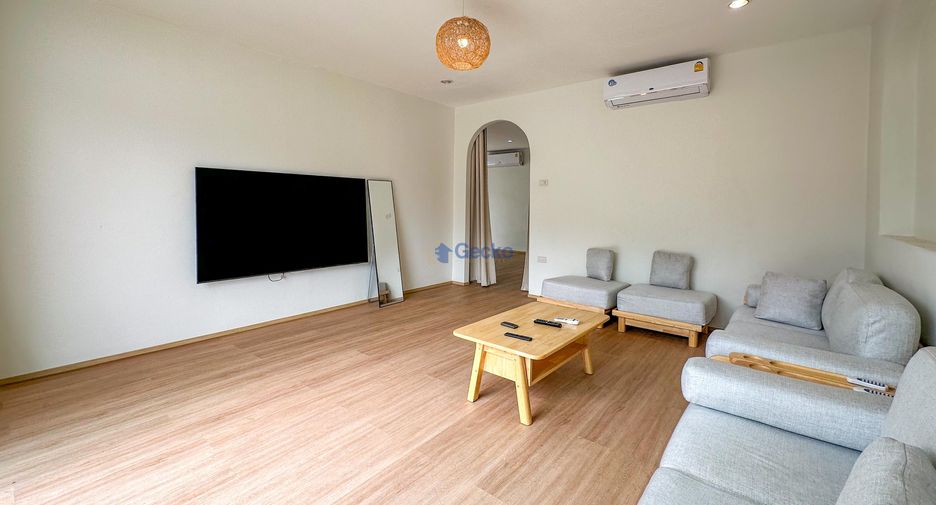 Casa en alquiler y en venta de 6 habitaciones en Jomtien, Pattaya
