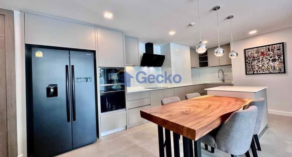 For sale 2 bedrooms condo in Jomtien, Pattaya