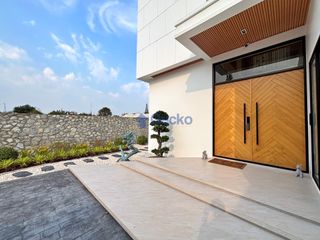 Haus zum Kauf mit 4 Zimmer in Bang Lamung, Chonburi