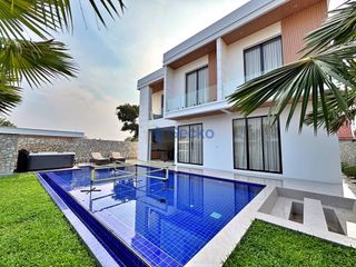 Haus zum Kauf mit 4 Zimmer in Bang Lamung, Chonburi