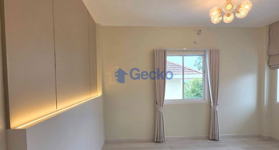Haus zum Kauf mit 4 Zimmer in Sattahip, Chonburi