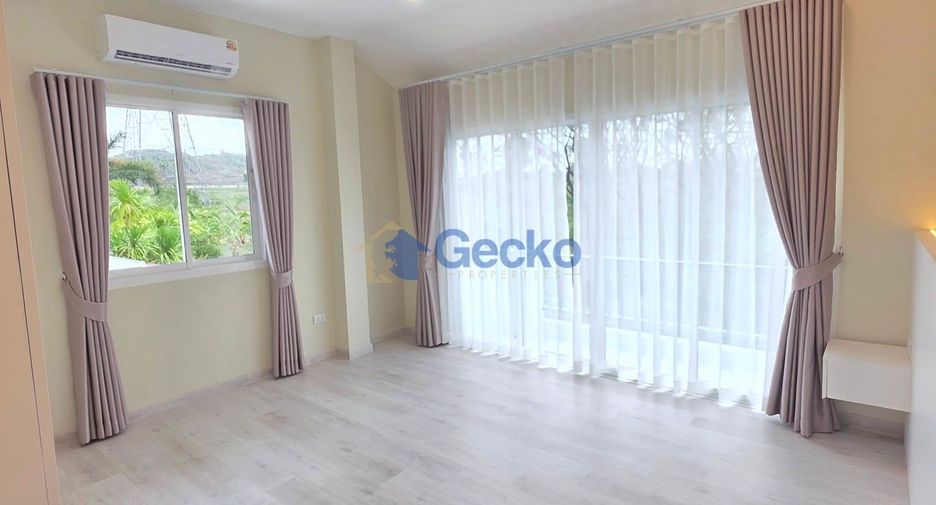 Haus zum Kauf mit 4 Zimmer in Sattahip, Chonburi