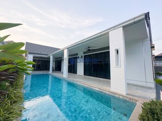 For rent and for sale 5 bedrooms house in Bang Lamung, Chonburi