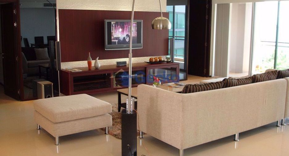 For sale 3 bedrooms condo in Central Pattaya, Pattaya