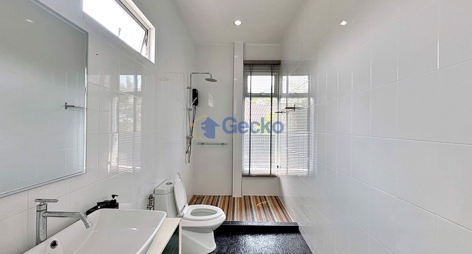 Haus zur Miete und zum Kauf mit 4 Zimmer in Huay Yai, Pattaya
