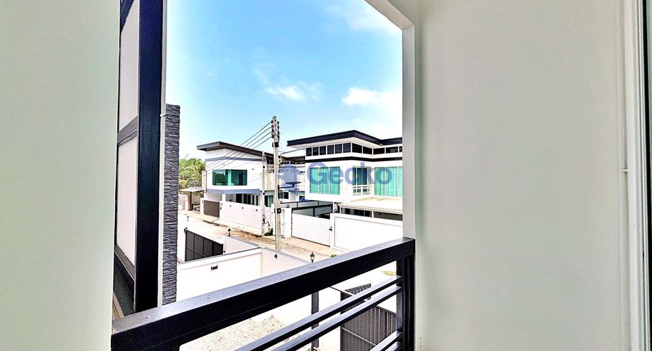 Haus zur Miete und zum Kauf mit 4 Zimmer in Huay Yai, Pattaya