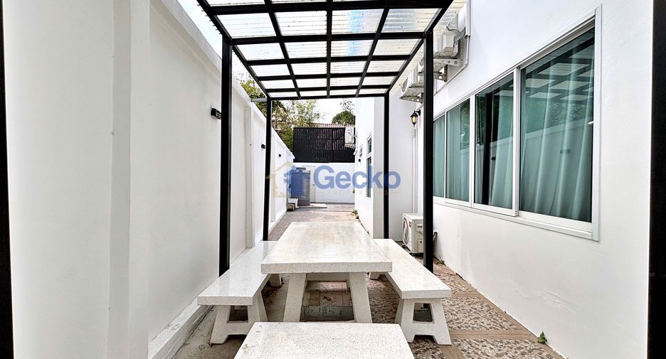 Haus zur Miete und zum Kauf mit 4 Zimmer in Huay Yai, Pattaya