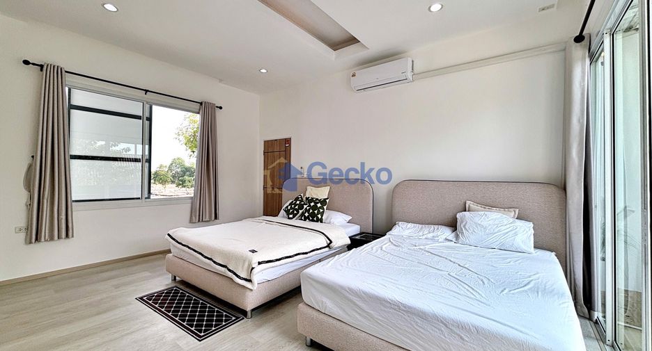 Haus zur Miete und zum Kauf mit 4 Zimmer in Huay Yai, Pattaya