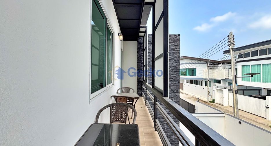 Haus zur Miete und zum Kauf mit 4 Zimmer in Huay Yai, Pattaya