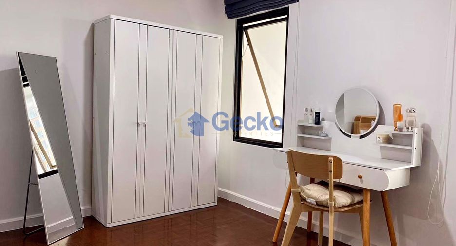 For rent 3 bedrooms condo in Jomtien, Pattaya
