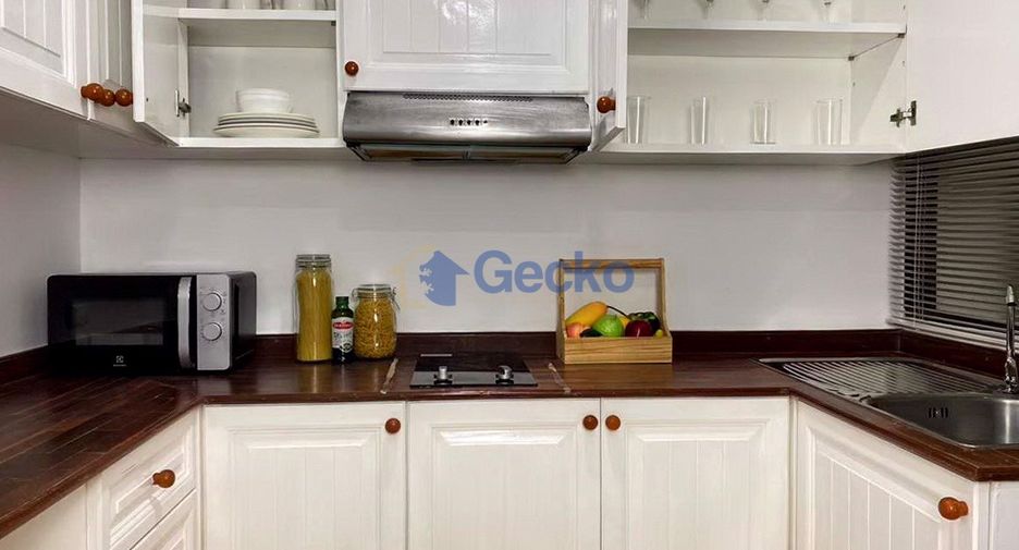 For rent 3 bedrooms condo in Jomtien, Pattaya