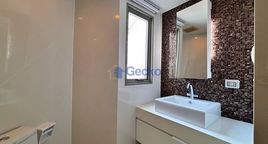 For sale 2 bedrooms condo in North Pattaya, Pattaya